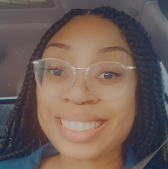 Meet your Posher, Shaunie - Picture 2 of 6